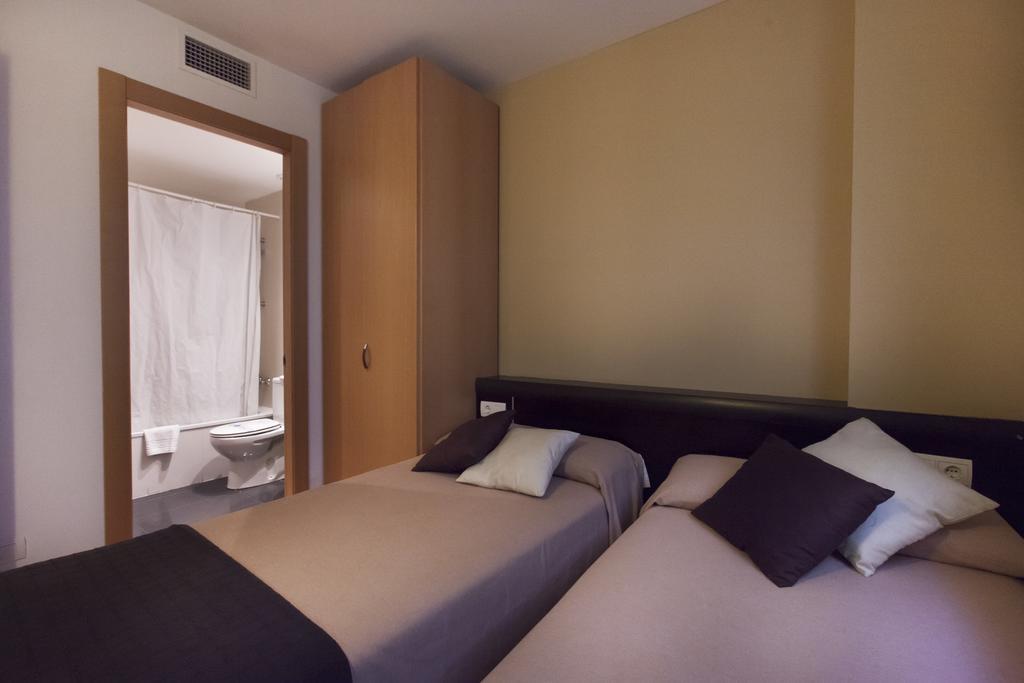 Apartaments Travessera-Parc Gueell Барселона Экстерьер фото