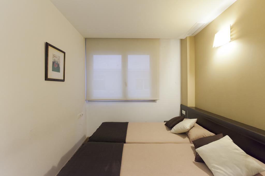 Apartaments Travessera-Parc Gueell Барселона Экстерьер фото