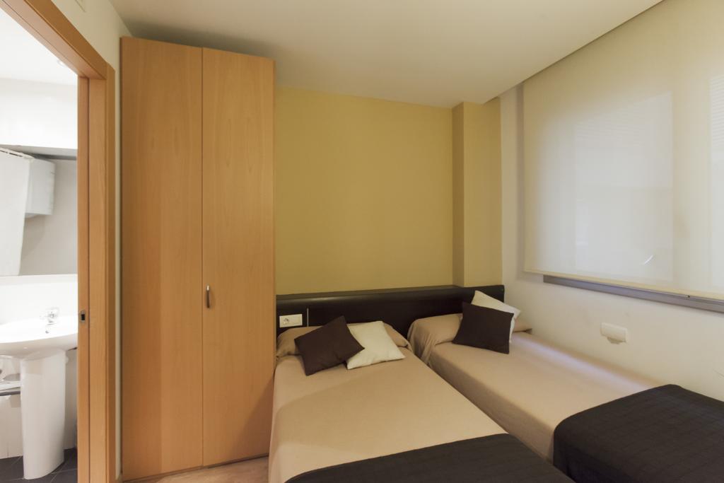 Apartaments Travessera-Parc Gueell Барселона Экстерьер фото