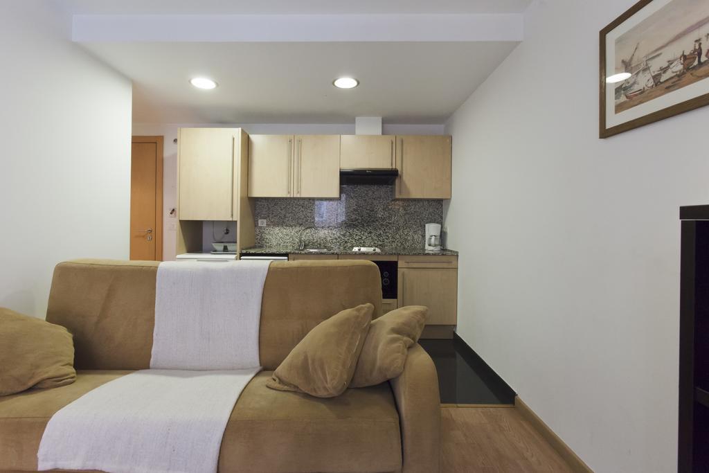 Apartaments Travessera-Parc Gueell Барселона Экстерьер фото