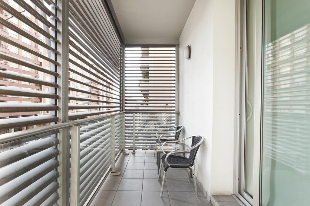 Apartaments Travessera-Parc Gueell Барселона Экстерьер фото