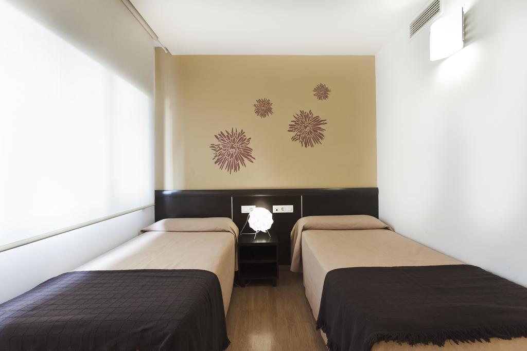 Apartaments Travessera-Parc Gueell Барселона Экстерьер фото
