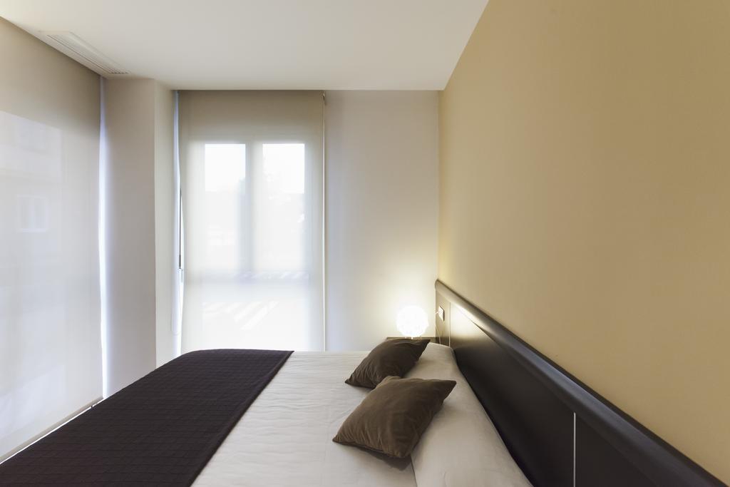 Apartaments Travessera-Parc Gueell Барселона Экстерьер фото