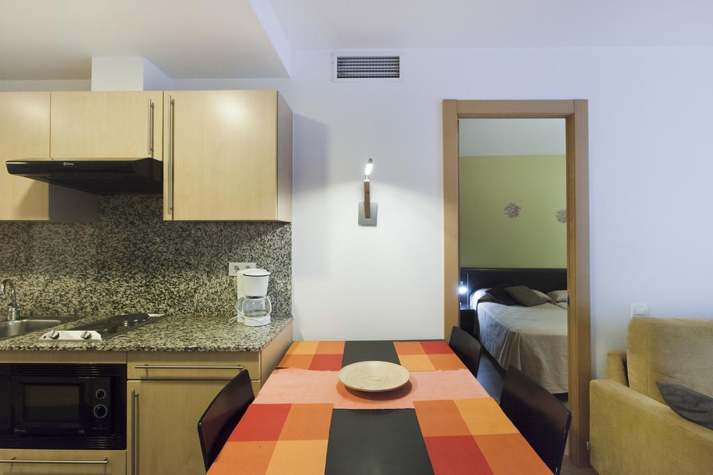 Apartaments Travessera-Parc Gueell Барселона Экстерьер фото