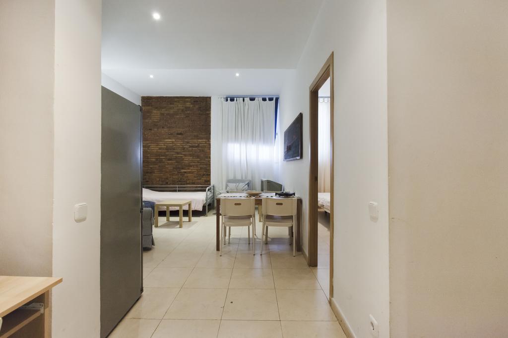 Apartaments Travessera-Parc Gueell Барселона Экстерьер фото
